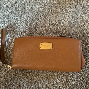 Michael Kors wristlet wallet